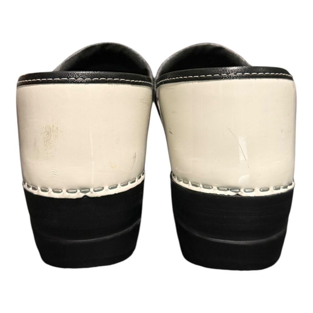 Koi by SANITA Danish White Patent Clogs Shoes Size 40 US 9 Slip On Comfort Nurse - Picture 6 of 9